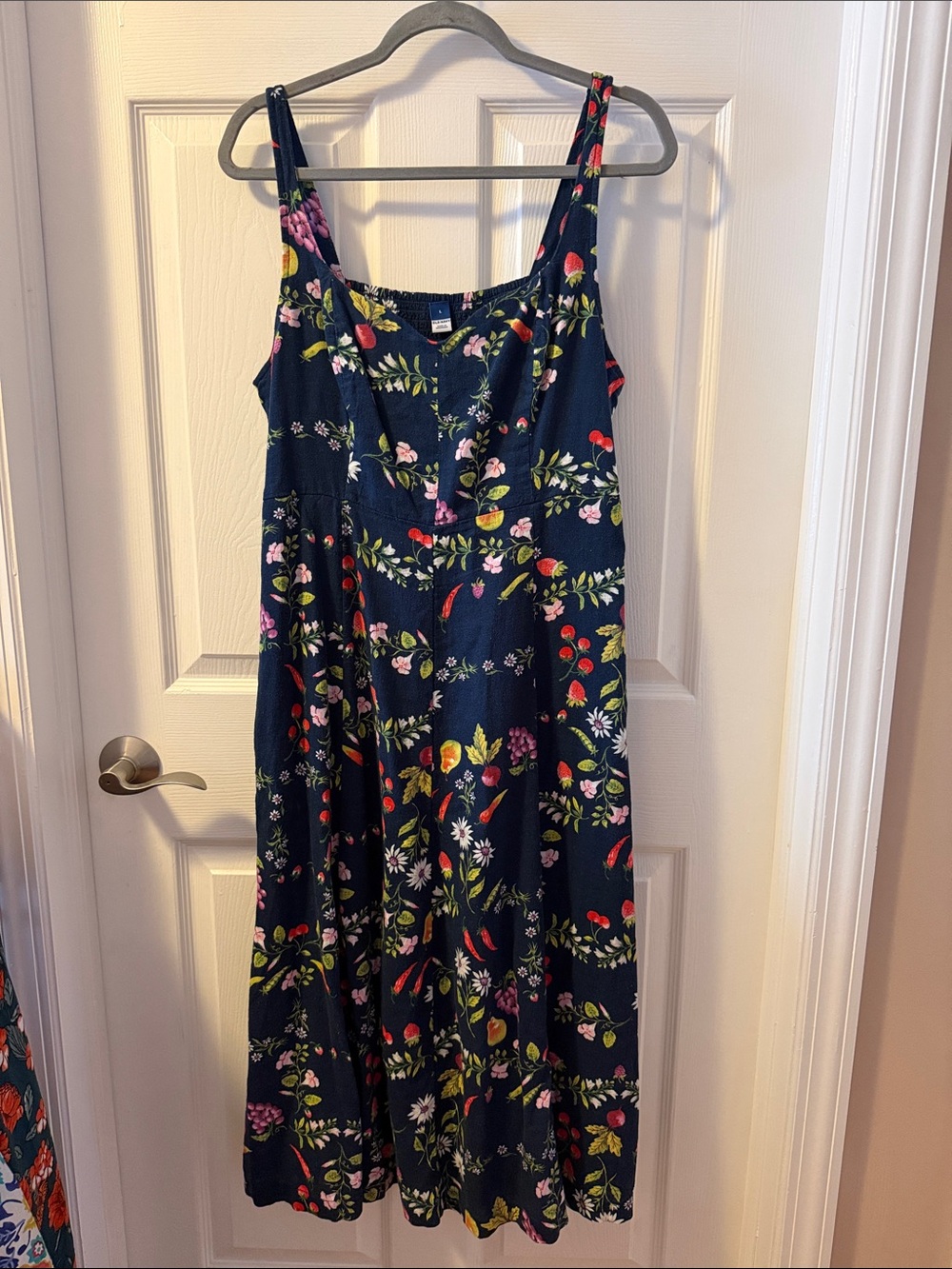 Old Navy Floral Sweetheart-Neck Midi Dress